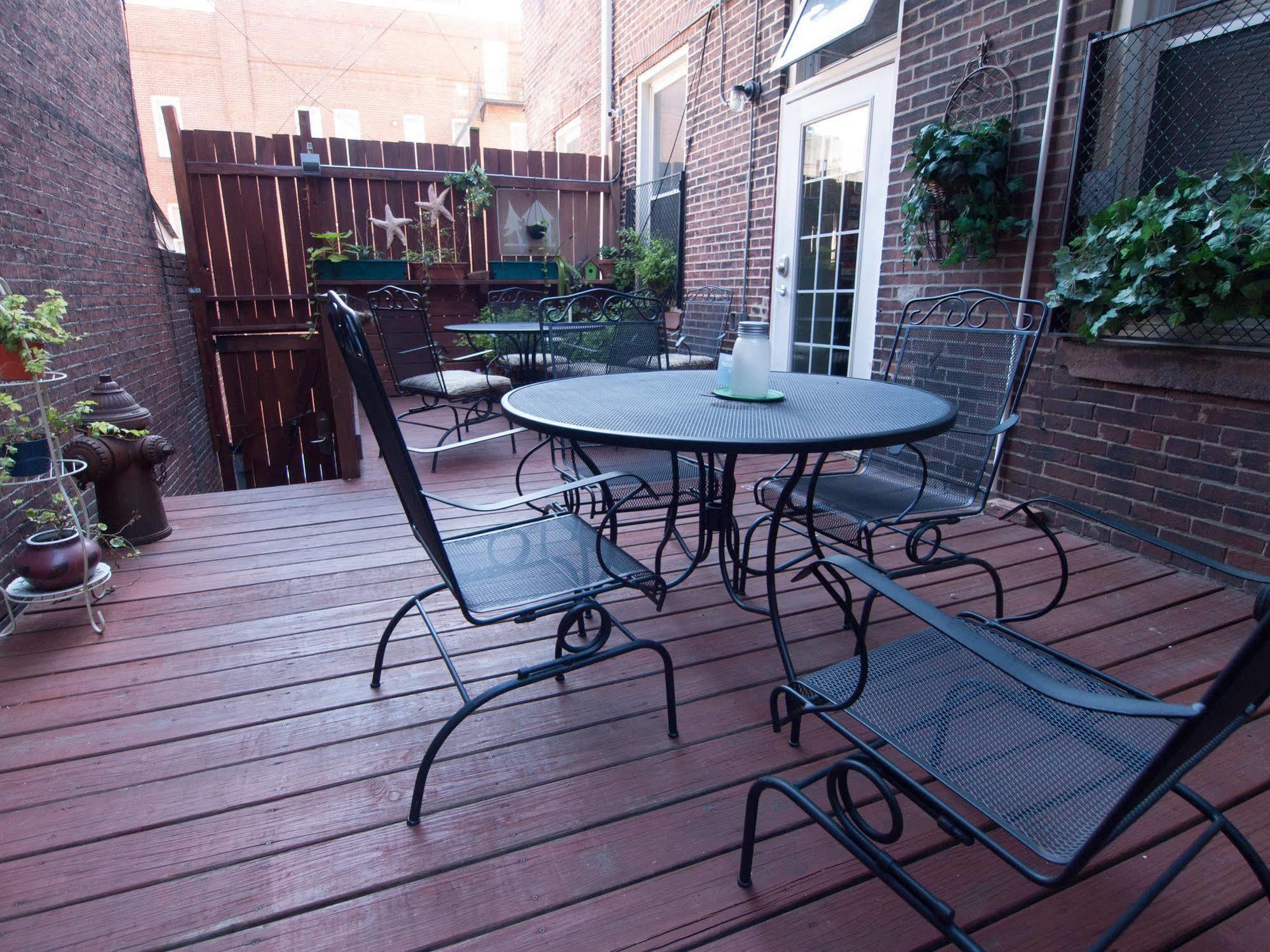 Hi - Baltimore Hostel Mount Vernon Екстериор снимка